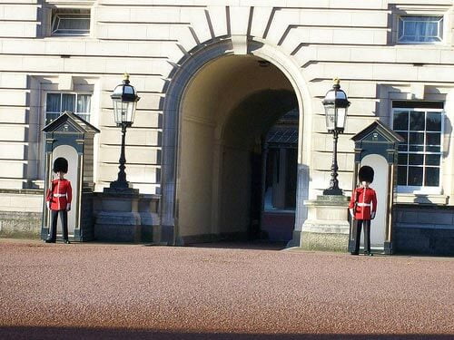 Wachters bij Buckingham Palace (de heer R. Habing)